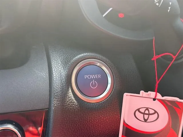 Toyota YARIS CROSS HYBRID Z 2023 — миниатюра 3