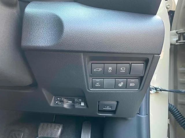 Toyota YARIS CROSS HYBRID Z 2024 — миниатюра 3