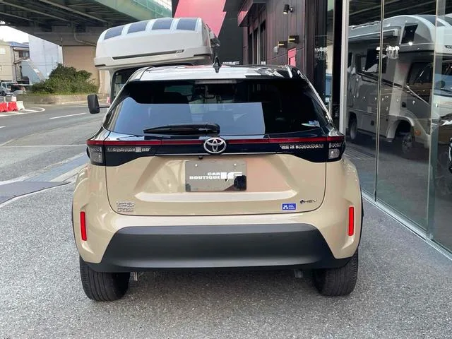 Toyota YARIS CROSS HYBRID Z 2024 — миниатюра 5
