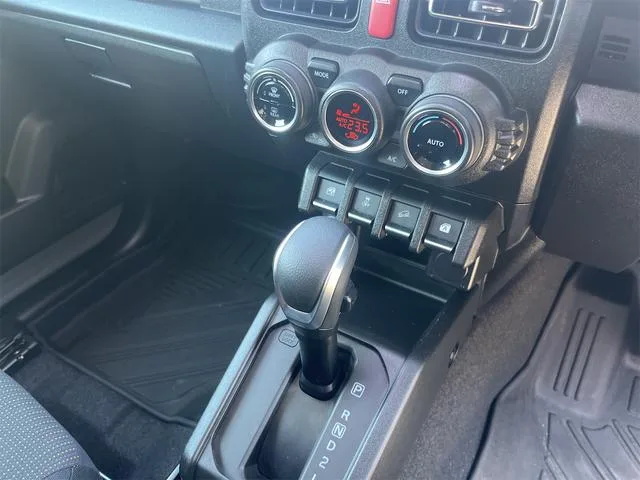 Suzuki JIMNY SIERRA JC 2024 — миниатюра 2