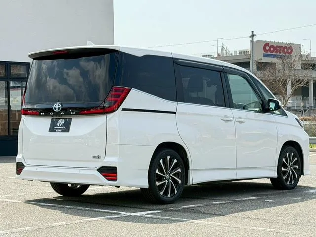 Toyota NOAH HYBRID S-Z 2023 — миниатюра 5
