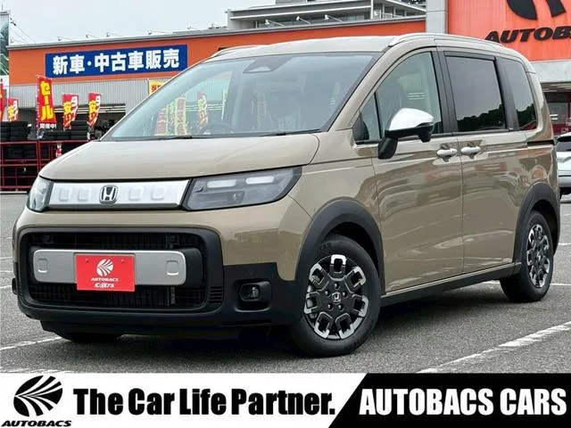 Honda FREED E:HEV CROSSTAR 2026 — фото 1, купить с доставкой в Москву