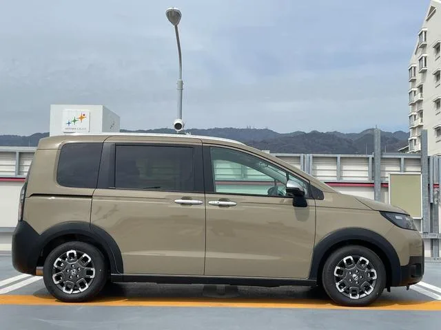 Honda FREED E:HEV CROSSTAR 2026 — миниатюра 3