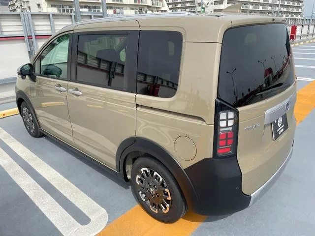 Honda FREED E:HEV CROSSTAR 2026 — миниатюра 4