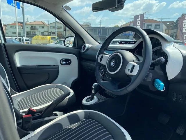 Renault TWINGO INTENS 2022 — миниатюра 3