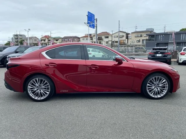 Lexus IS IS300H VERSION L 2022 — миниатюра 2