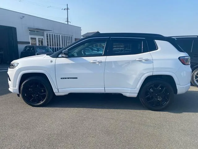 Chrysler Jeep JEEP COMPASS BLACK SHARK 2024 — миниатюра 3