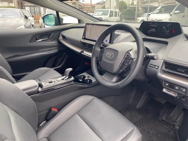 Toyota Prius Z 2023 — миниатюра 3