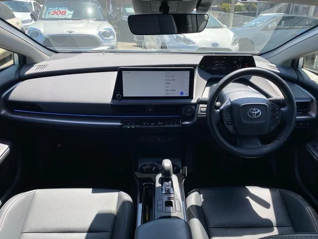 Toyota Prius Z 2023 — миниатюра 4