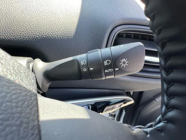 Toyota Prius S SAFETY PLUS II 2023 — миниатюра 5