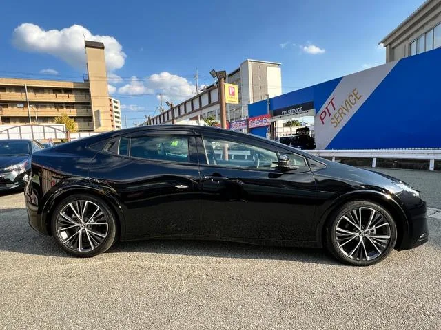 Toyota PRIUS Z 2023 — миниатюра 5