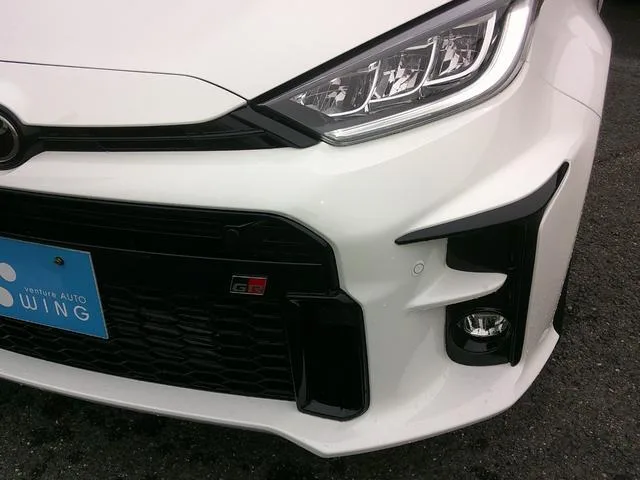 Toyota GR YARIS RZ HIGH PERFORMANCE 2022 — миниатюра 2