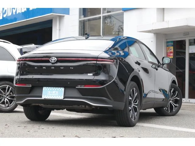 Toyota CROWN CROSSOVER X 2023 — миниатюра 3