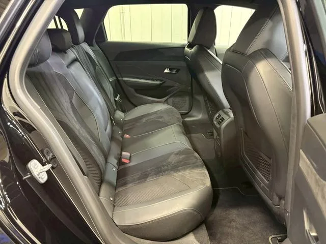 Peugeot 308 SW GT BLUE HDI 2023 — миниатюра 5