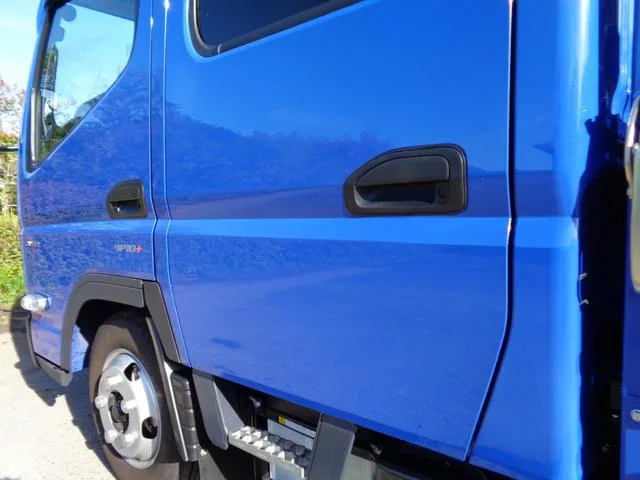 Mitsubishi Fuso CANTER DOUBLE CAB ALL LOW FLOOR 2024 — миниатюра 5