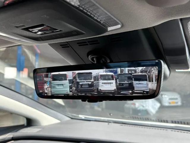 Toyota Prius Z 2023 — миниатюра 2