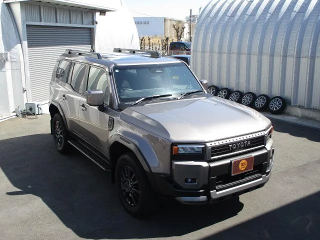 Toyota LAND CRUISER 250 VX 2025 — фото 1, купить с доставкой в Москву
