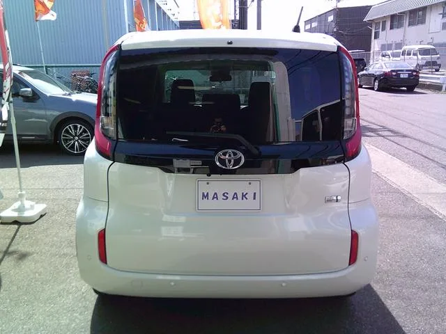 Toyota SIENTA HYBRID Z 2023 — миниатюра 2