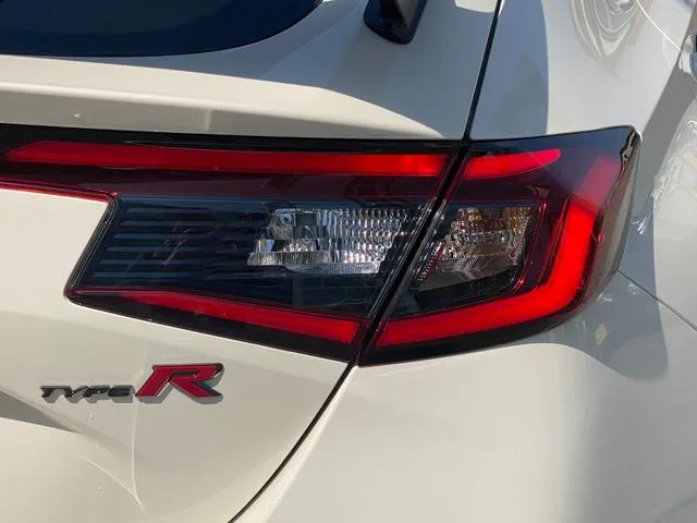 Honda CIVIC TYPE R 2025 — миниатюра 5