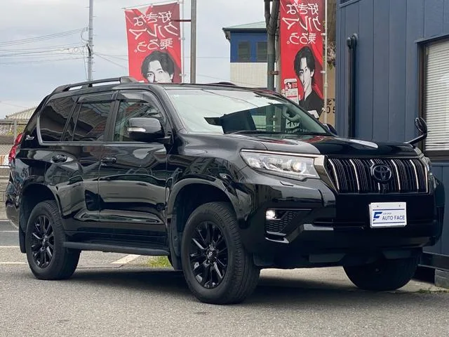 Toyota LAND CRUISER PRADO TX L PACKAGE 70TH ANNIVERSARY LIMITED 2022 — миниатюра 2