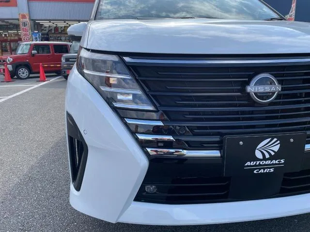 Nissan SERENA E-POWER HIGHWAY STAR V 2026 — миниатюра 5