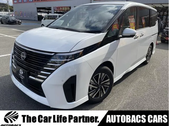 Nissan SERENA E-POWER HIGHWAY STAR V 2026 — фото 1, купить с доставкой в Москву