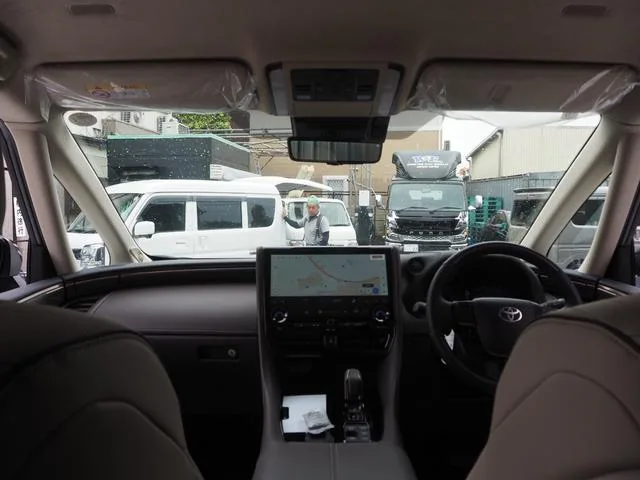 Toyota ALPHARD PHEV EXECUTIVE LOUNGE 2025 — миниатюра 4