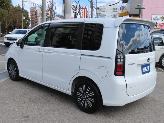 Honda FREED E:HEV AIR EX 2024 — миниатюра 4