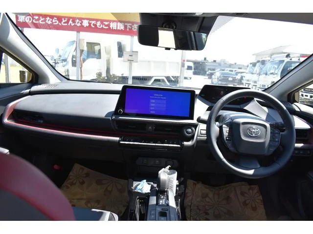 Toyota Prius Z 2024 — миниатюра 2