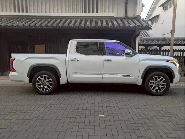 America Toyota TUNDRA CREWMAX 1794EDITION 2023 — миниатюра 2