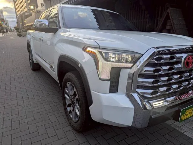 America Toyota TUNDRA CREWMAX 1794EDITION 2023 — миниатюра 3