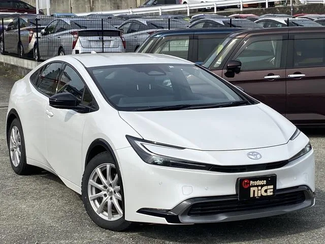 Toyota Prius Z 2023 — миниатюра 3
