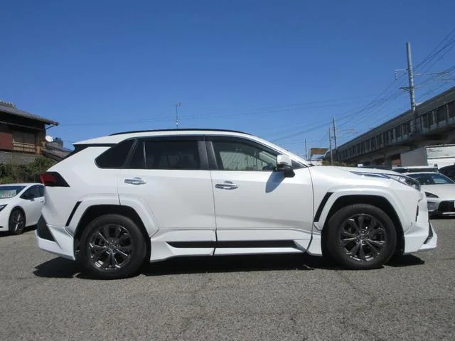 Toyota RAV4 G 2023 — миниатюра 2