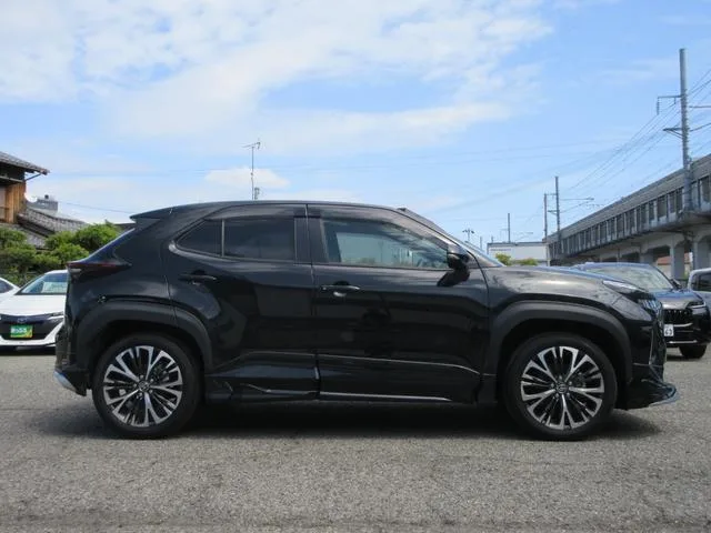 Toyota YARIS CROSS HYBRID Z 2023 — миниатюра 2