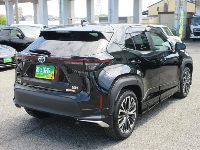 Toyota YARIS CROSS HYBRID Z 2023 — миниатюра 3