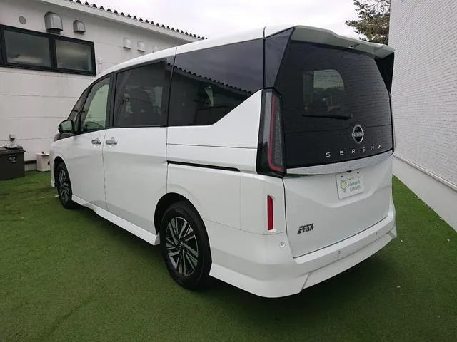 Nissan SERENA HIGHWAY STAR V 2024 — миниатюра 3