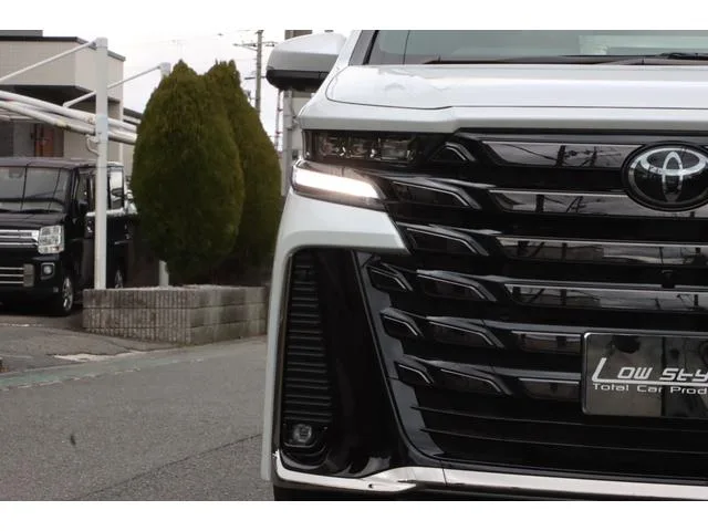 Toyota VELLFIRE HYBRID Z PREMIER 2024 — миниатюра 3