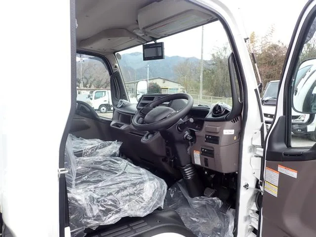 Mitsubishi Fuso CANTER 2025 — миниатюра 4
