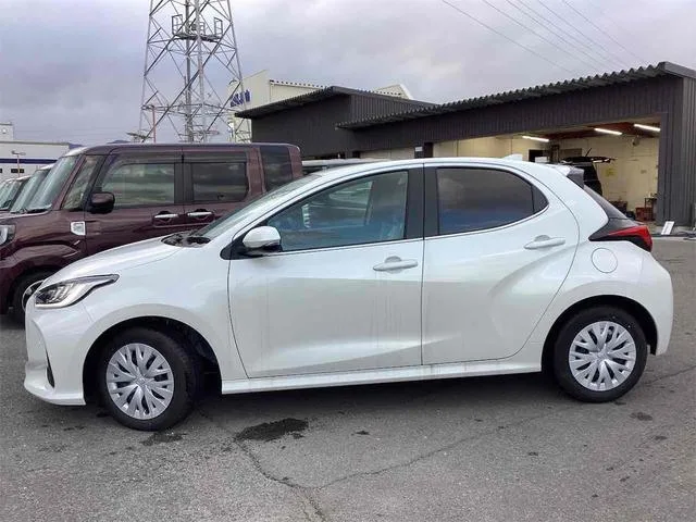 Toyota Yaris Z 2024 — миниатюра 5