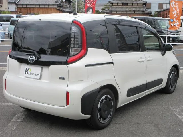 Toyota SIENTA HYBRID Z 2022 — миниатюра 4