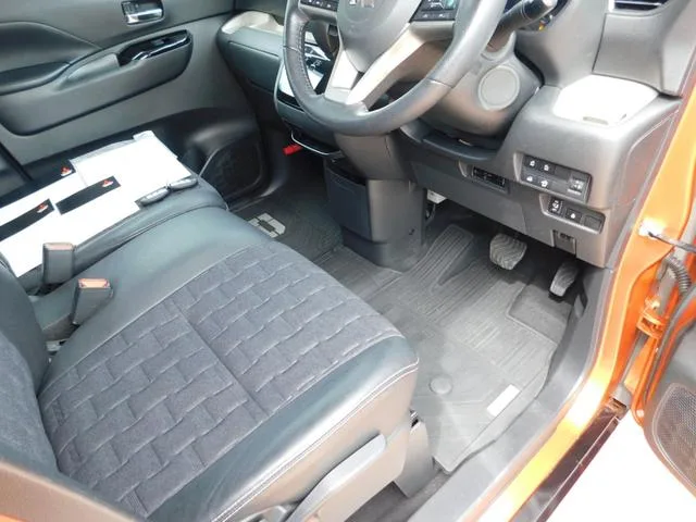 Mitsubishi DELICA MINI T PREMIUM 2024 — миниатюра 3