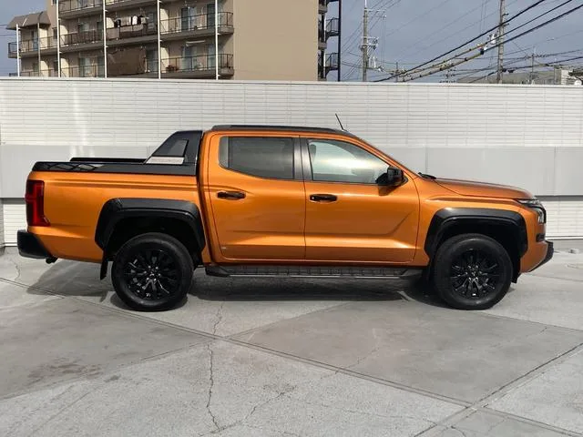 Mitsubishi TRITON GSR 2024 — миниатюра 5
