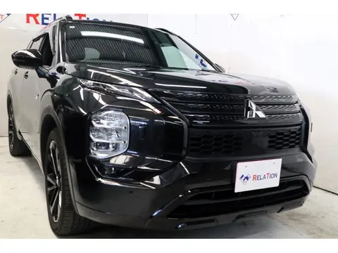 Mitsubishi OUTLANDER PHEV 2024 купить в Москве