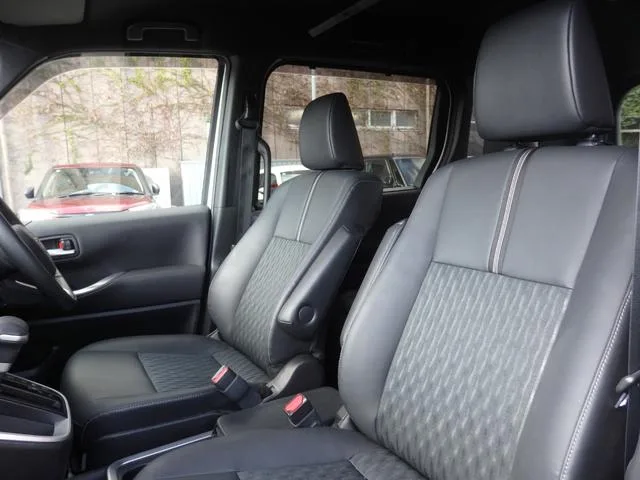 Toyota NOAH HYBRID S-Z 2022 — миниатюра 4
