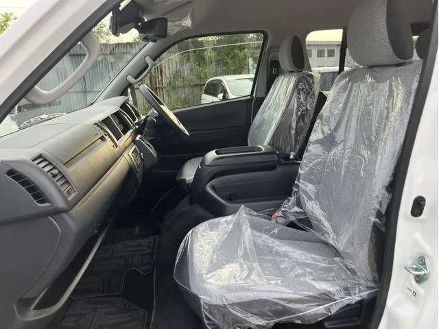 Toyota HIACE COMMUTER SUPER LONG GL 2026 — миниатюра 3