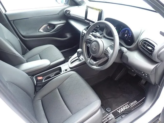 Toyota YARIS CROSS HYBRID Z 2025 — миниатюра 4