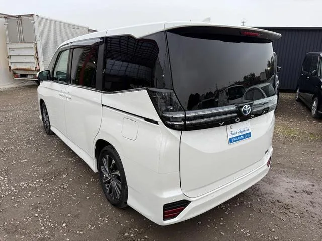 Toyota VOXY HYBRID S-Z 2023 — миниатюра 3