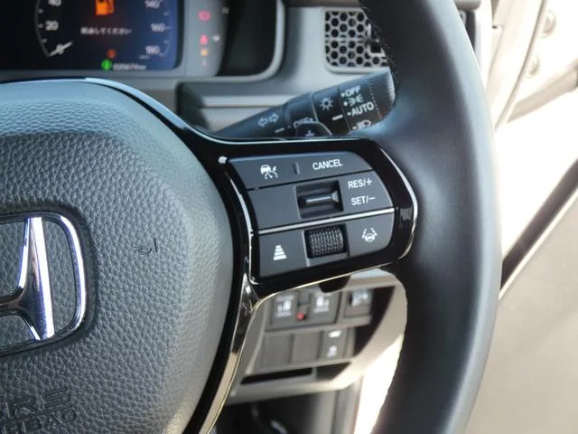 Honda STEPWAGON E:HEV SPADA 2024 — миниатюра 2