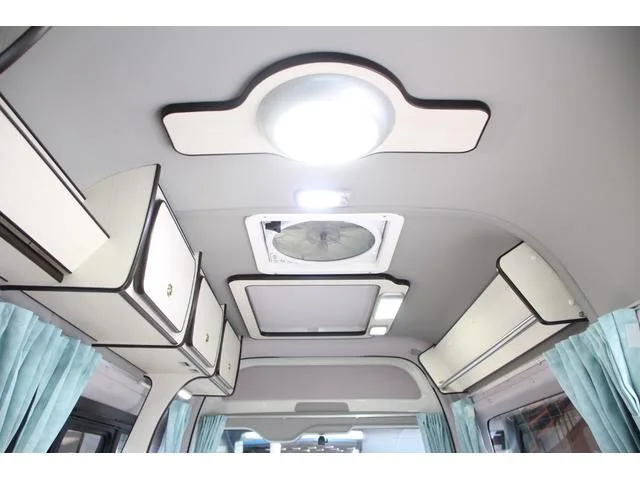 Toyota HIACE VAN 2023 — миниатюра 2