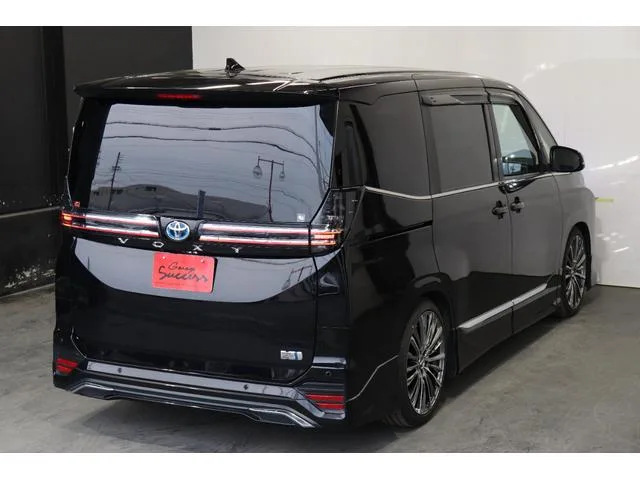 Toyota VOXY HYBRID S-Z 2023 — миниатюра 5